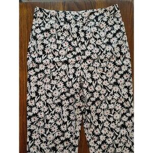 Boho Chic Flower Power Retro Chic Apple Seeds Size 12 Black/White Short Pants